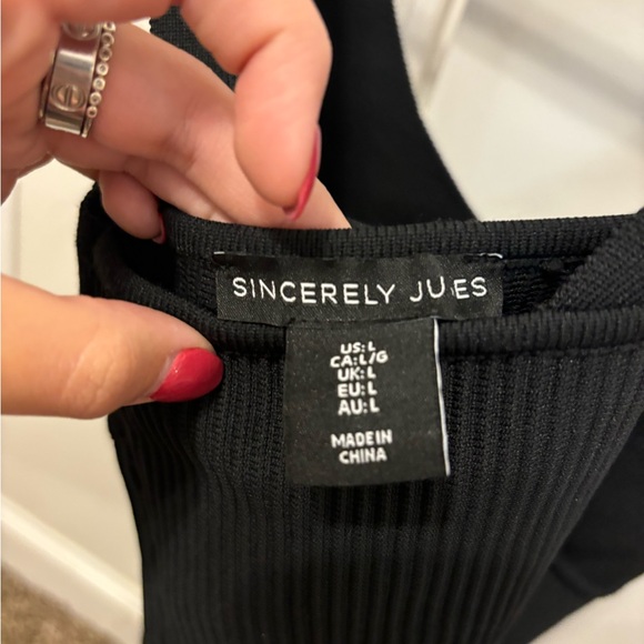 Black top - Picture 3 of 3